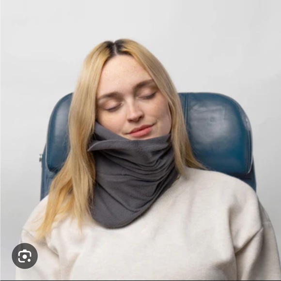 TRTL TRAVEL NECK PILLOW SUPPORT - Picture 5 of 6